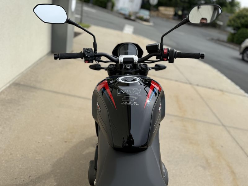 2026 Triumph Trident 660 Triple TributeImage 7