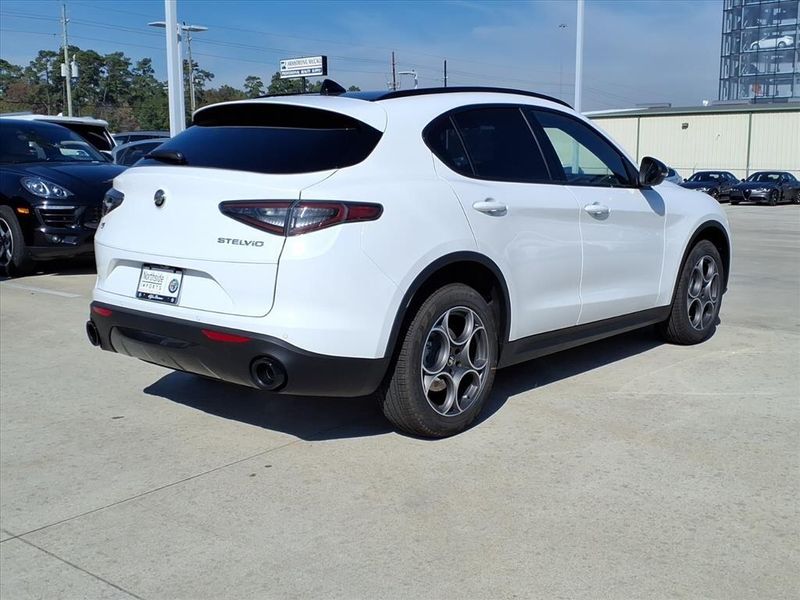 New 2026 Alfa Romeo Stelvio SprintImage 7
