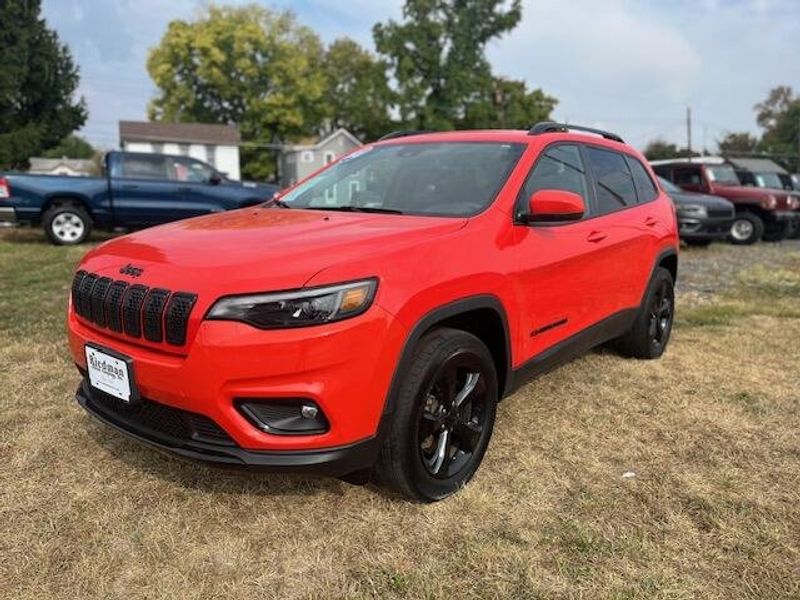 Used 2021 Jeep Cherokee Image 1