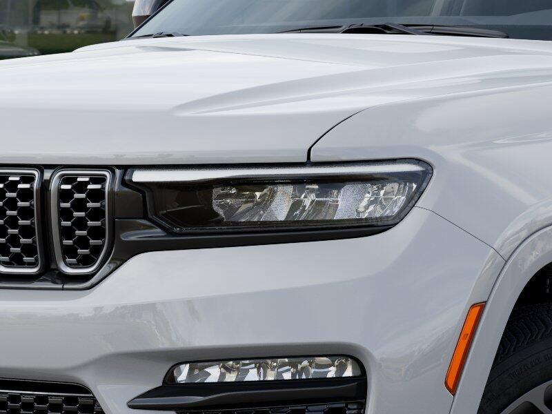 New 2025 Jeep Grand Cherokee Summit Reserve 4x4Image 6