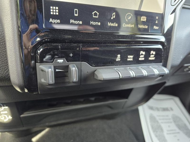 2024 Ram 2500 Big Horn photo 18