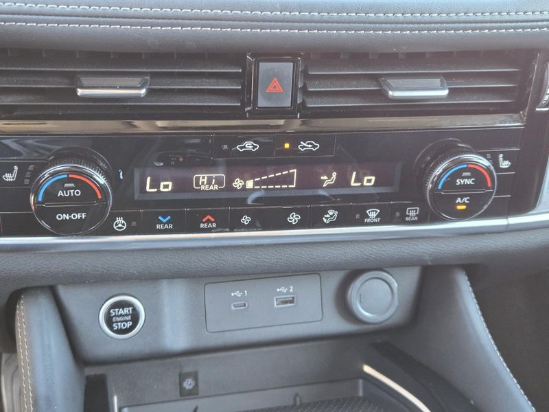 Used 2022 Nissan Rogue FWD Platinum