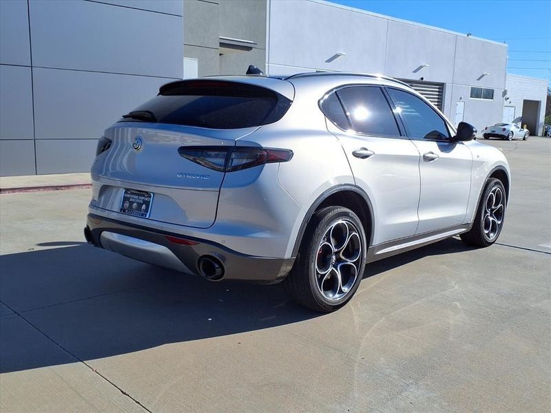 Used 2024 Alfa Romeo Stelvio TiImage 7