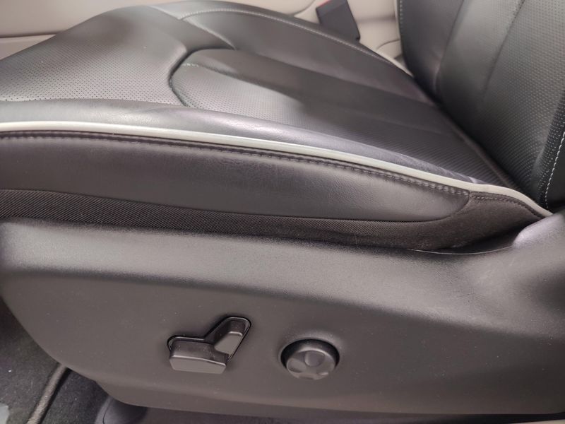 2024 Chrysler Pacifica Limited AWD w/Safety SphereImage 20