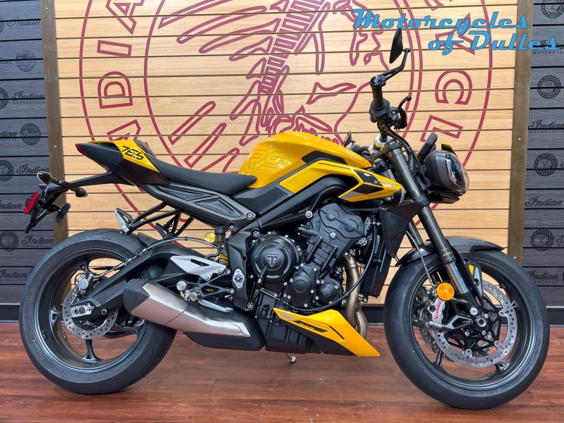 New 2025 Triumph Street Triple 765 RS Image 3