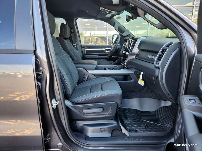 New 2026 RAM 1500 Big Horn Crew Cab 4x4 5'7' Box