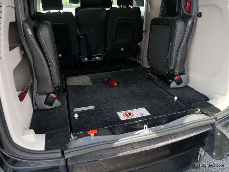 Used 2023 Chrysler Voyager LX