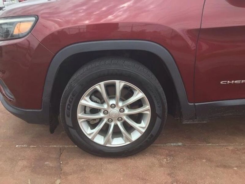 Used 2019 Jeep Cherokee LatitudeImage 11
