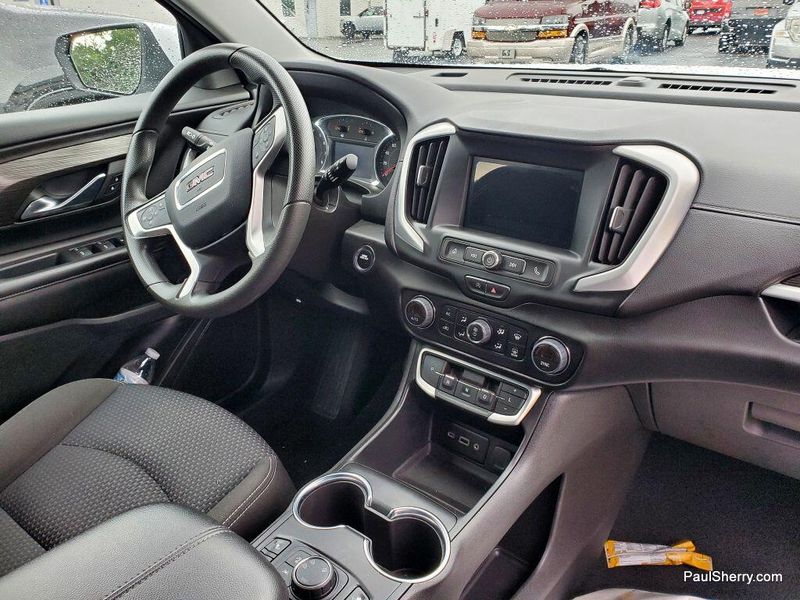 2023 Gmc Terrain SLE photo 3