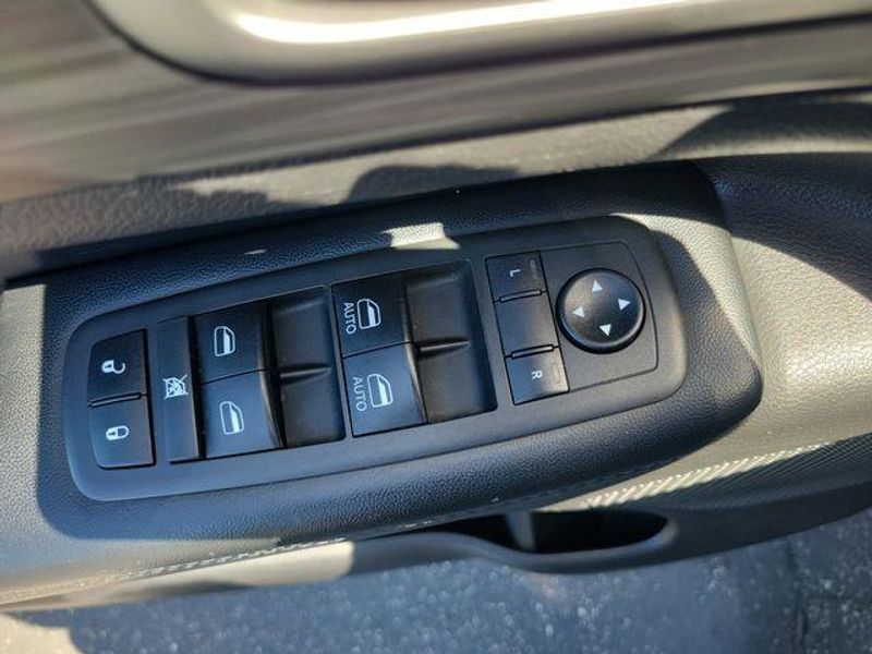 Used 2019 Jeep Grand Cherokee Altitude
