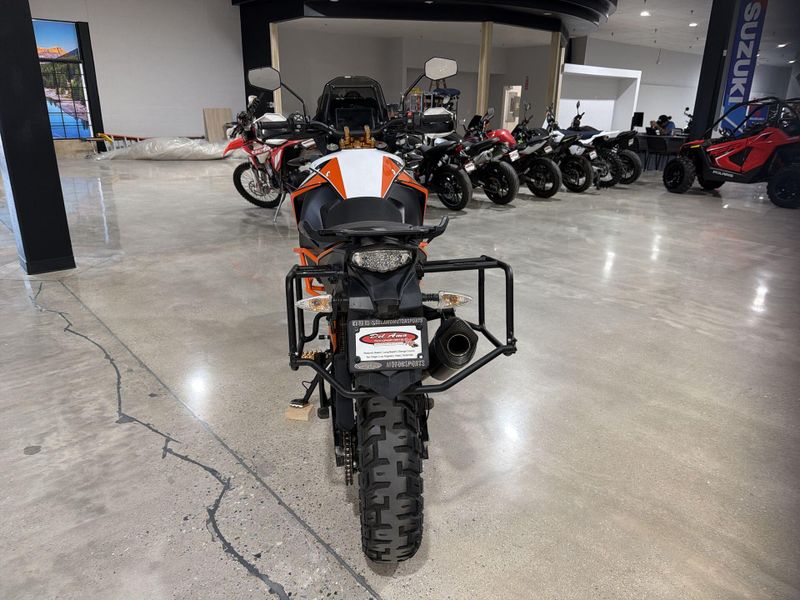 Used 2020 KTM 1290 SUPER ADVENTURE R  in a WHITE/ ORANGE exterior color. Victorville Del Amo Motorsports 760-241-7387 delamomotorsportsofvictorville.com 
