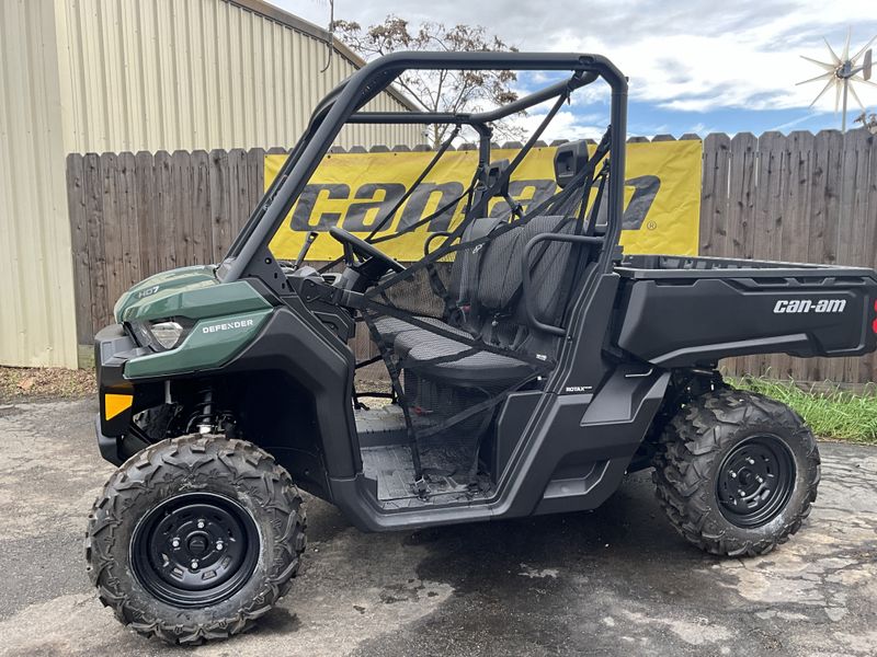 2023 Can-Am DEFENDER HD7 in a TUNDRA GREEN exterior color. BMW Motorcycles of Modesto 209-524-2955 bmwmotorcyclesofmodesto.com 