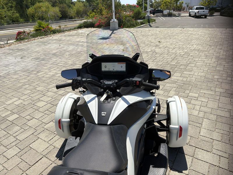 New 2026 Can-Am SPYDER RT SEA-TO-SKY (SE6) Image 26