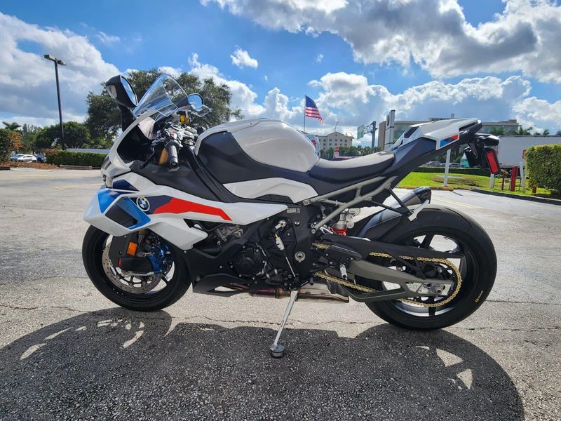 2026 BMW S 1000 RRImage 1