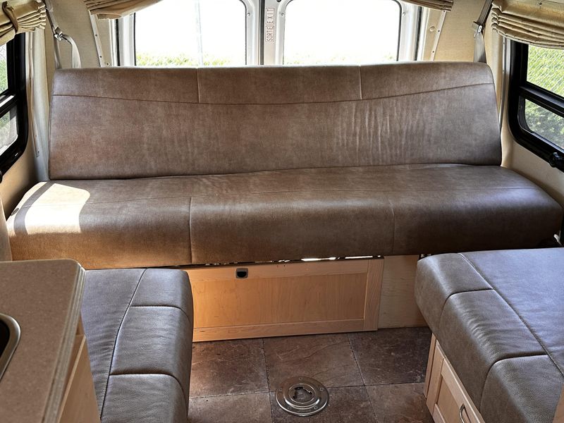 Used 2015 PLEASURE WAY EXCEL TS FORD CommercialImage 12