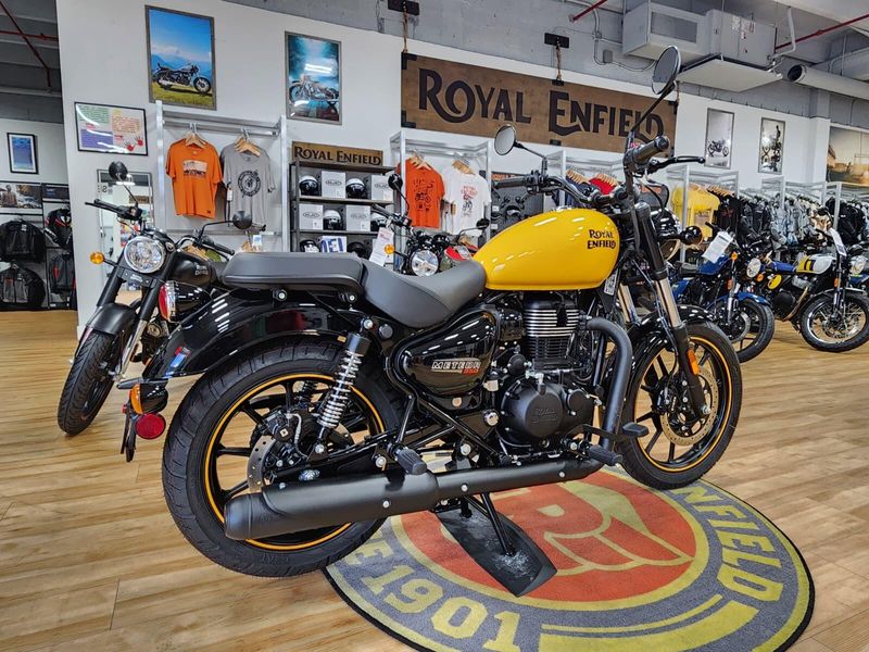 New 2024 Royal Enfield METEOR 350 Image 6