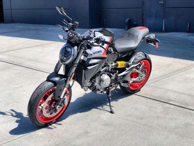 New 2027 Ducati MONSTER 896 Image 13
