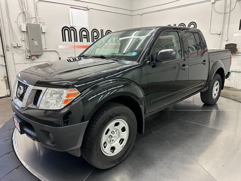 2017 Nissan Frontier SImage 9