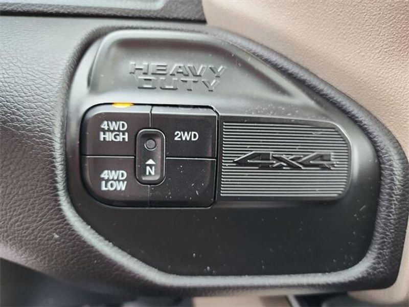 2024 RAM 3500 LaramieImage 18