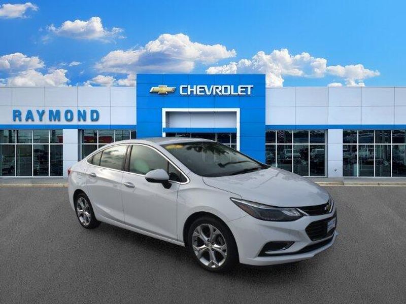 Used 2017 Chevrolet Cruze PremierImage 11