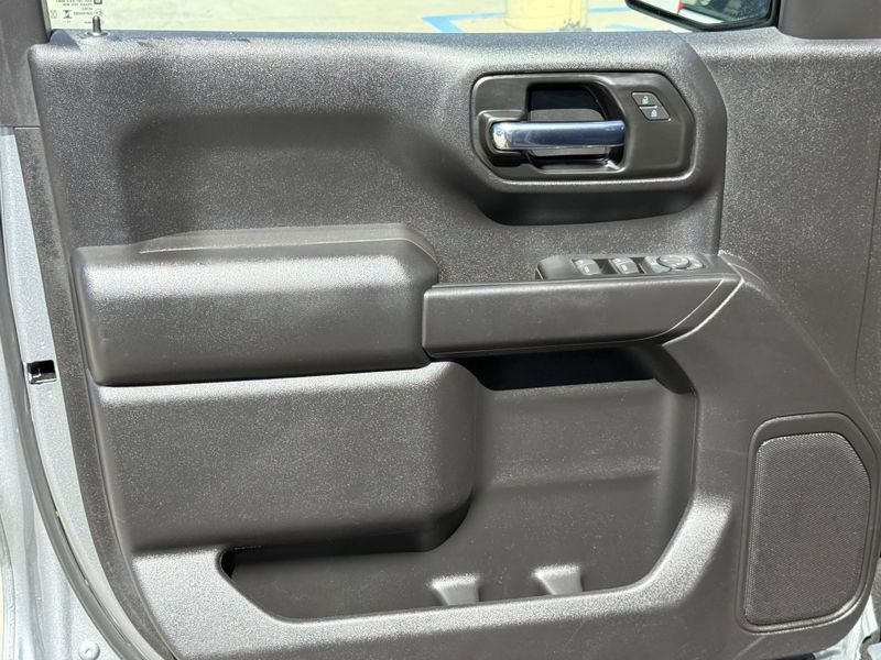 Used 2024 Chevrolet Silverado 1500 CustomImage 17