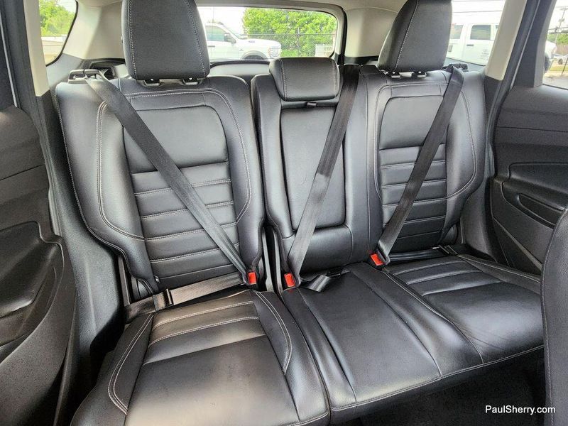 Used 2019 Ford Escape TitaniumImage 4