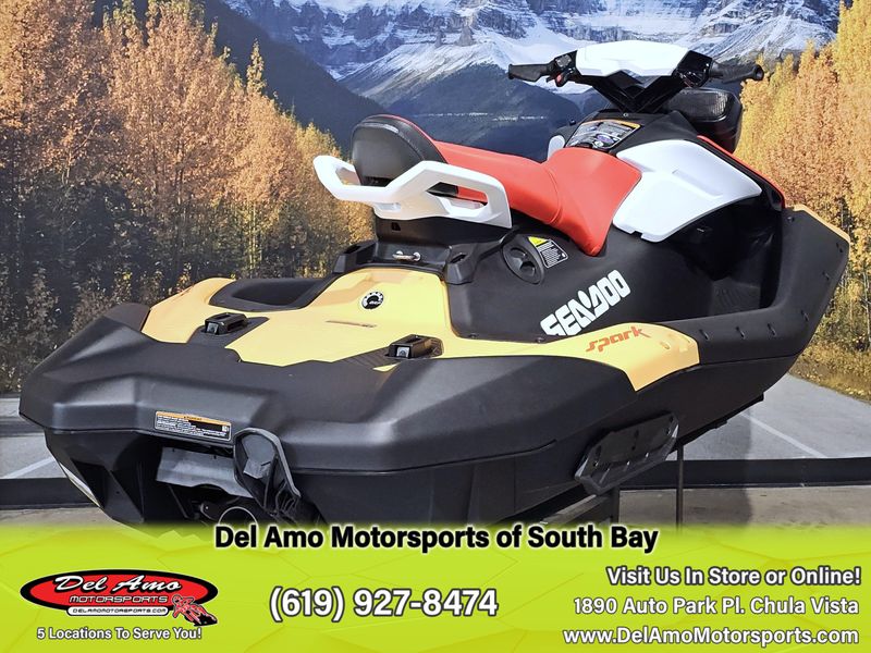 2024 Sea-Doo SPARK FOR 3 (SOUND SYSTEM) Image 11