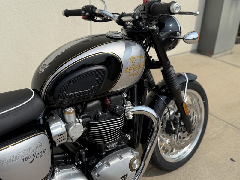 2025 Triumph Bonneville T120Image 6