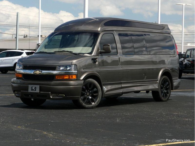 2023 Chevrolet Express Image 12
