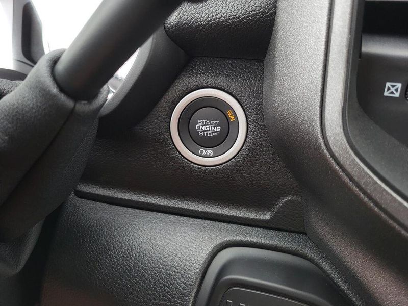 2025 RAM 2500 Tradesman Crew Cab 4x4 6