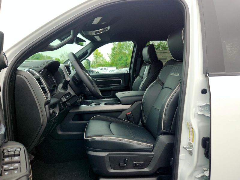 New 2027 RAM 2500 Laramie Crew Cab 4x4 6'4' Box
