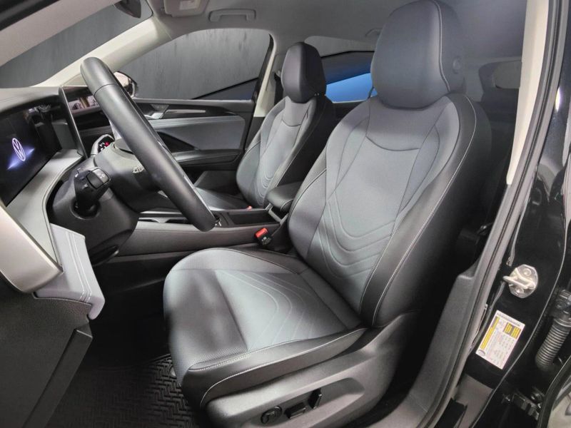Used 2025 Volkswagen Tiguan SE 4-Motion AWDImage 14