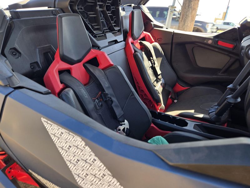 NEW 2026 CAN-AM MAVERICK R MAX X WITH SMARTSHOX 999T DCT Image 13