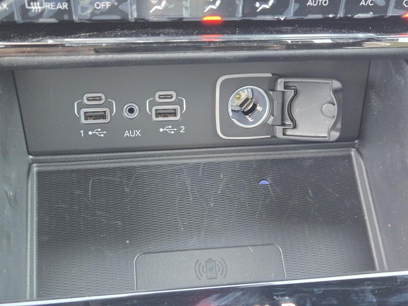 New 2026 Jeep Grand Cherokee Laredo X 4x4
