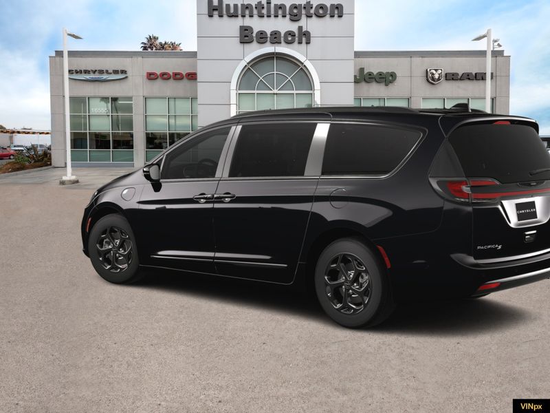 2024 Chrysler Pacifica Hybrid Select Premium SImage 4