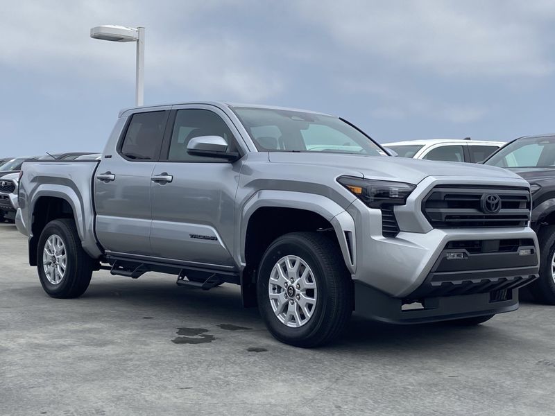 New 2025 Toyota Tacoma SR5Image 2