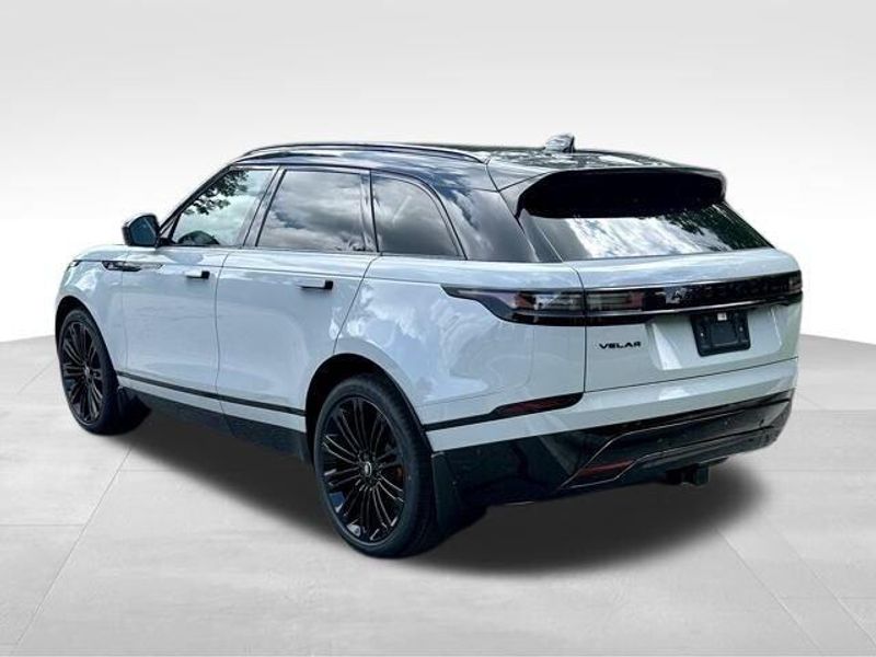 2025 Land Rover Range Rover Velar Dynamic SE