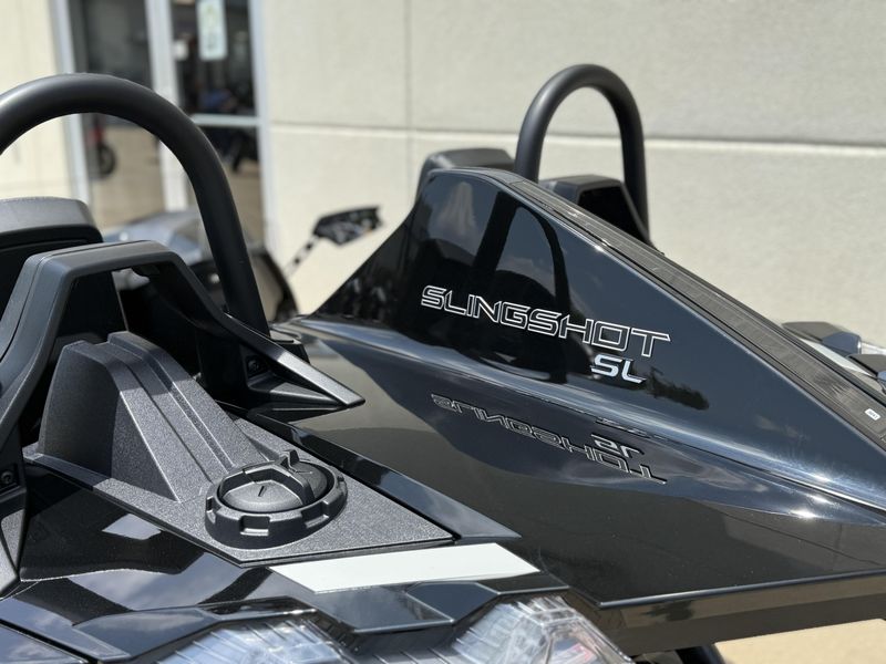 2025 Polaris SLINGSHOT SL MANUALImage 6