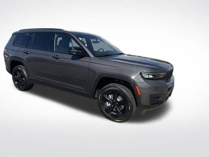 2025 Jeep Grand Cherokee Altitude X2025 Jeep Grand Cherokee L Altitude X 4x4