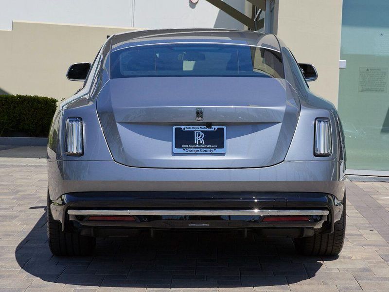 New 2025 Rolls-Royce Spectre Image 8