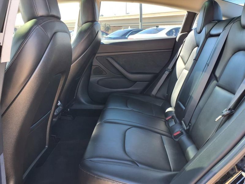 Used 2018 Tesla Model 3 Long RangeImage 13