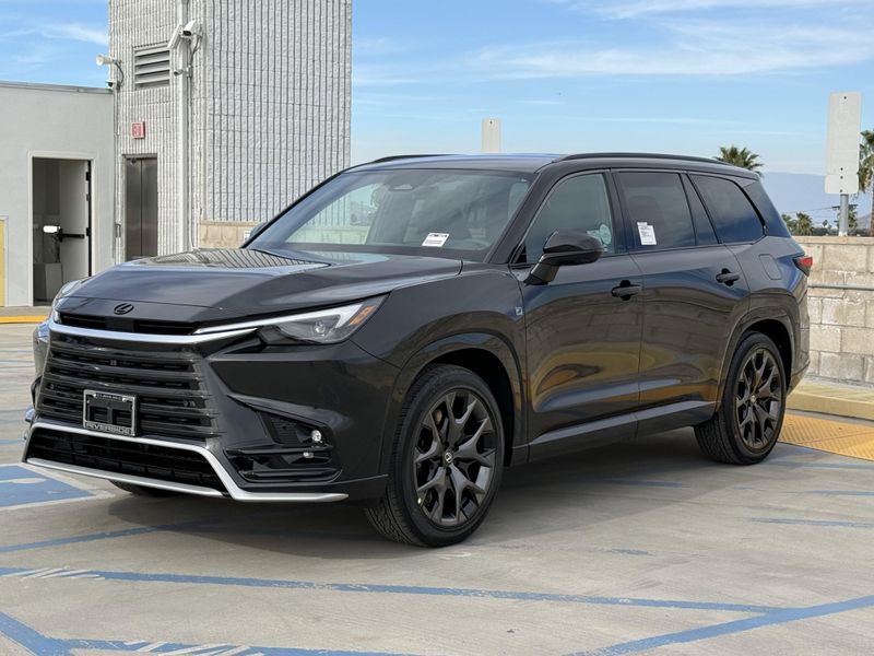 New 2026 Lexus TX 500h F SPORT Performance PremiumImage 7