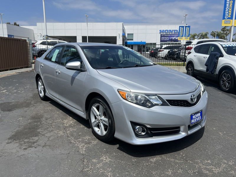 2012 Toyota Camry LImage 4