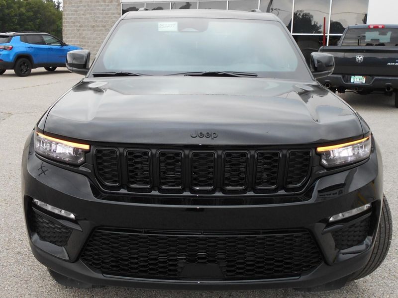 New 2025 Jeep Grand Cherokee Limited 4x4Image 30