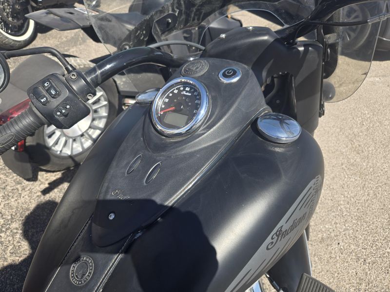 USED 2018 INDIAN MOTORCYCLE CHIEF DARK HORSE Image 10