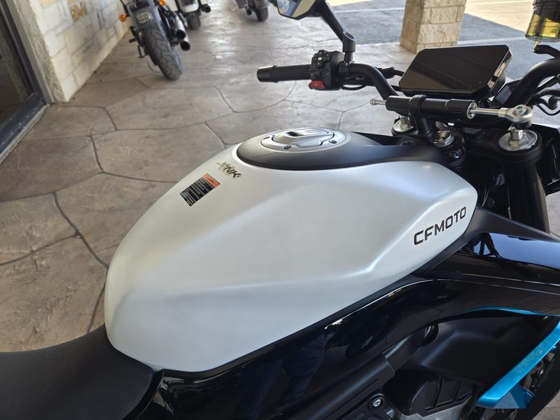 NEW 2026 CFMOTO 675NK Image 11
