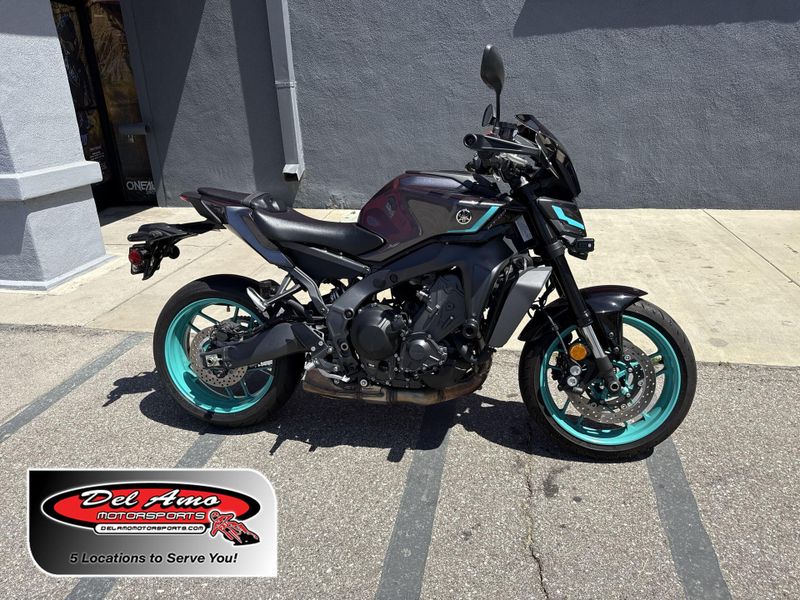 Used 2024 Yamaha MT-09 Image 1