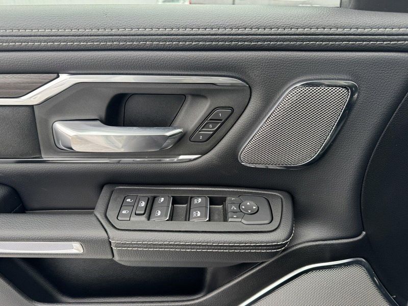 2025 RAM 1500 LaramieImage 15