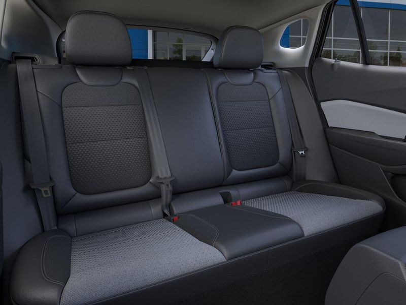 New 2025 Chevrolet Trax LTImage 17