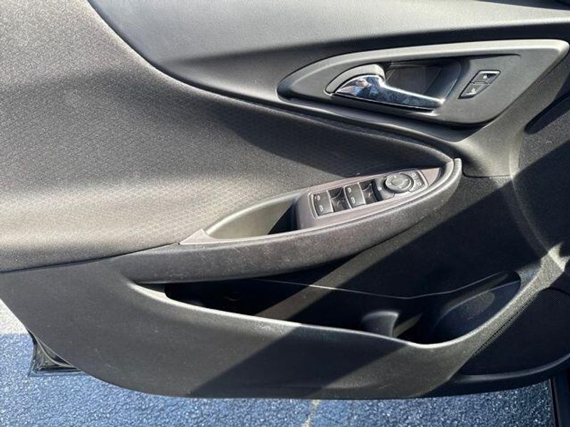 2022 Chevrolet Malibu LS